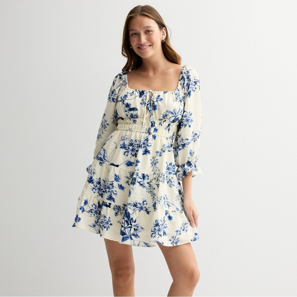 Mary & Mo Blue White Floral Tiered Skater Dress XS tie Front 3/4 Sleeves Boho